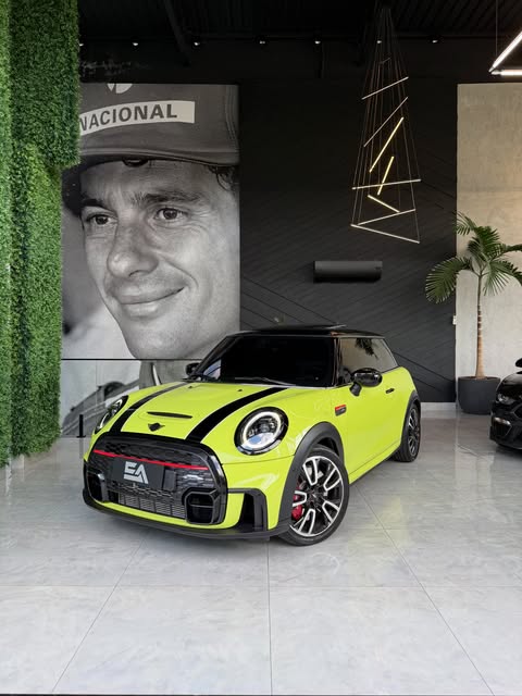 MINI COOPER JCW ZESTY YELLOW 25K EDITION - Imagem 1