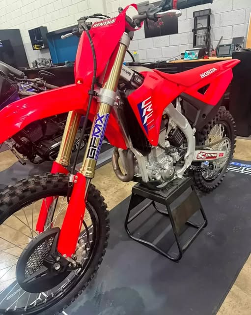 HONDA CRF 450R - Imagem 5