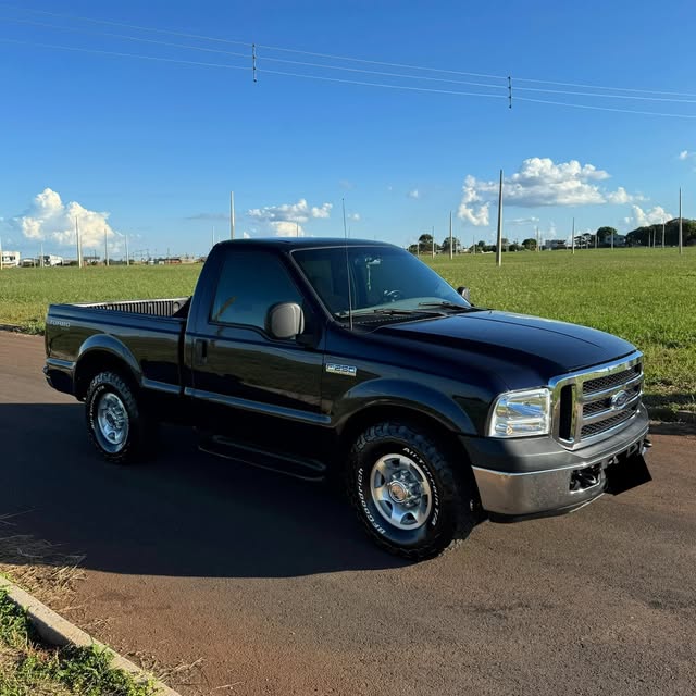 FORD F-250 XLT-L - Imagem 2
