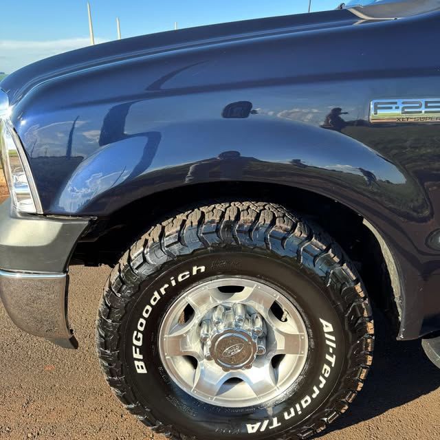 FORD F-250 XLT-L - Imagem 4