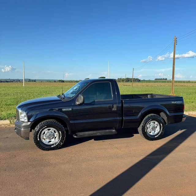 FORD F-250 XLT-L - Imagem 9
