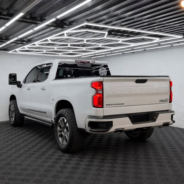 CHEVROLET SILVERADO HIGH COUNTRY - Imagem 15