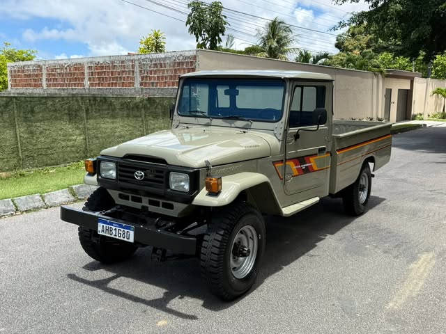 TOYOTA BANDEIRANTE - Imagem 2
