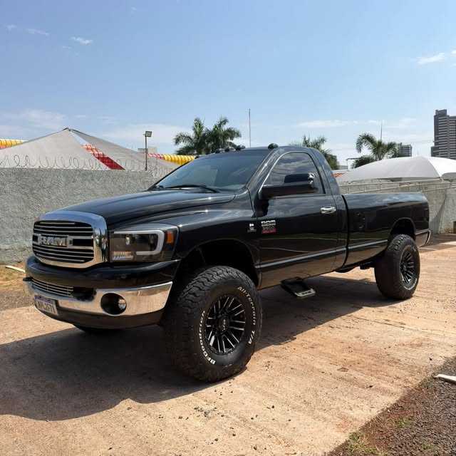 DODGE RAM 2500HD CS - Imagem 1