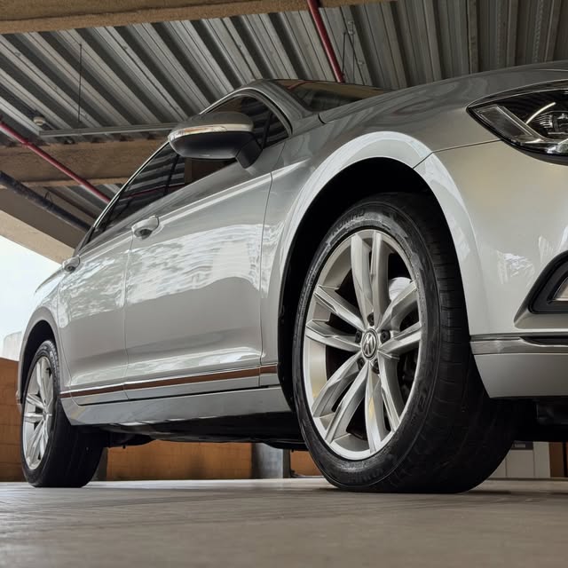 VOLKSWAGEN PASSAT TSI BLUEMOTION - Imagem 3