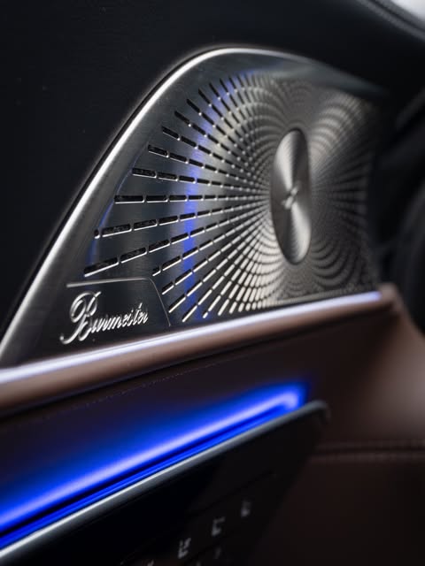 MERCEDES-BENZ SL 63 S E PERFORMANCE - Imagem 12