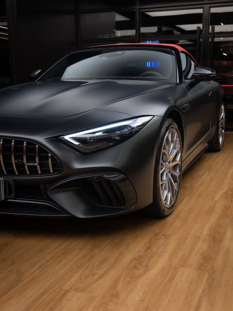 MERCEDES-BENZ SL 63 S E PERFORMANCE - Imagem 13