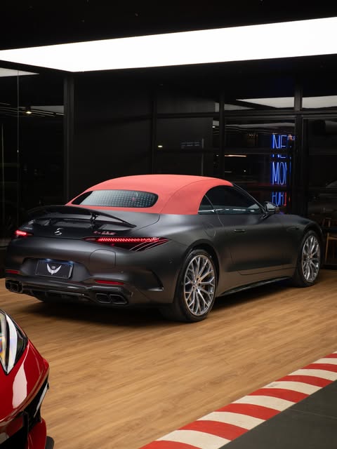 MERCEDES-BENZ SL 63 S E PERFORMANCE - Imagem 3
