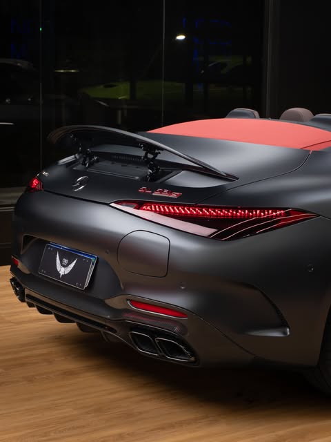 MERCEDES-BENZ SL 63 S E PERFORMANCE - Imagem 5