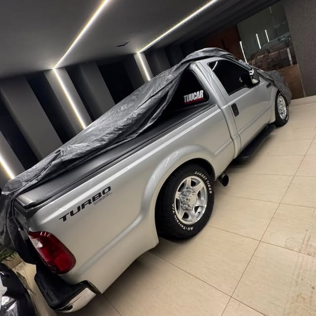 FORD F-250 XLT-L - Imagem 1