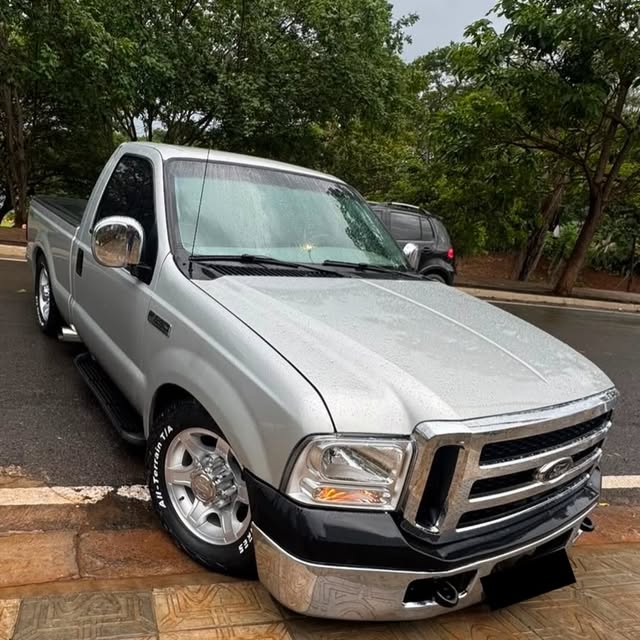 FORD F-250 XLT-L - Imagem 2
