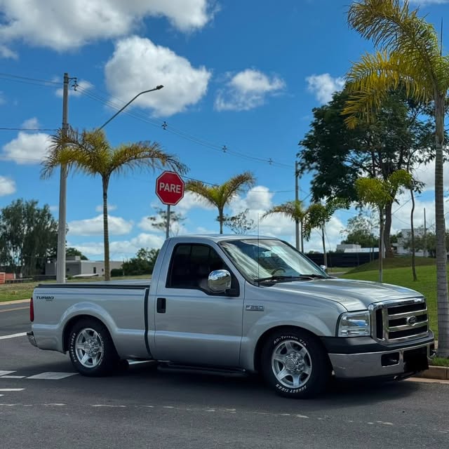 FORD F-250 XLT-L - Imagem 4