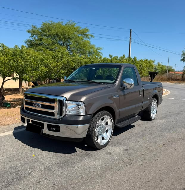 FORD F-250 XLT-L - Imagem 2