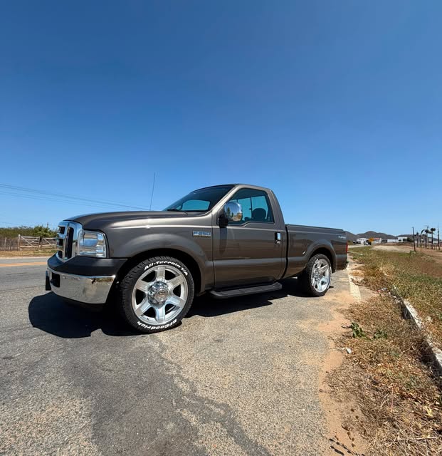 FORD F-250 XLT-L - Imagem 3