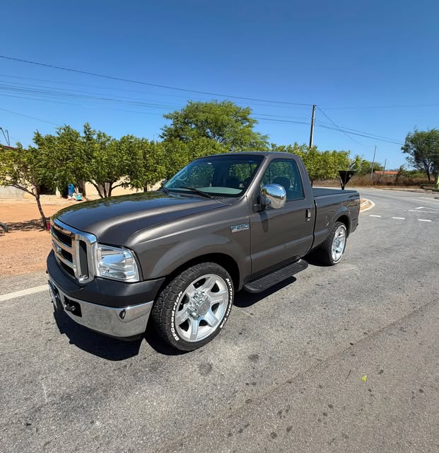 FORD F-250 XLT-L - Imagem 4