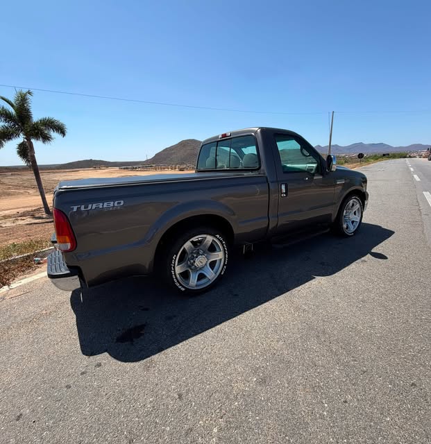 FORD F-250 XLT-L - Imagem 6