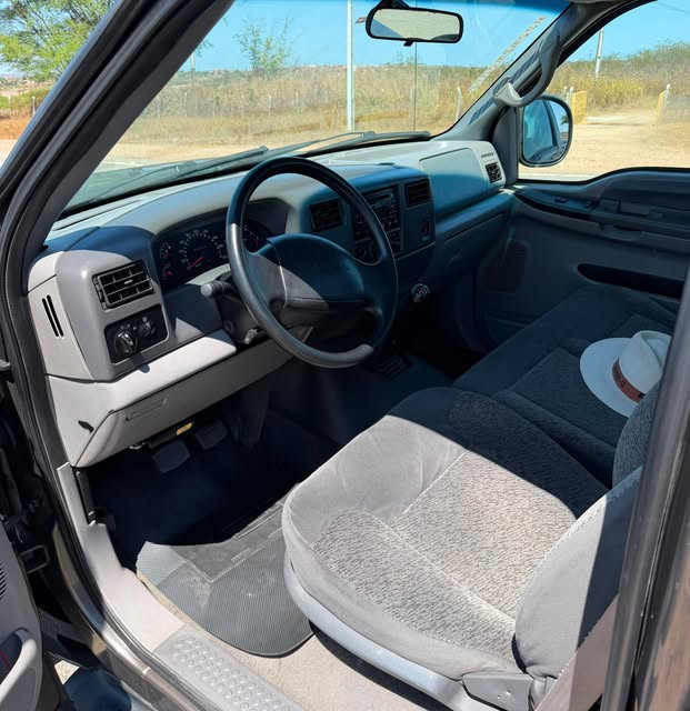 FORD F-250 XLT-L - Imagem 8