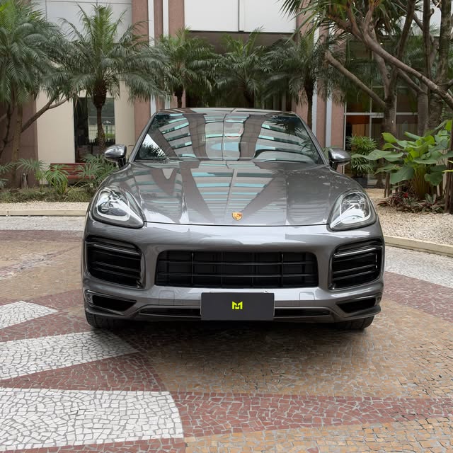 PORSCHE CAYENNE E-HYBRID - Imagem 2