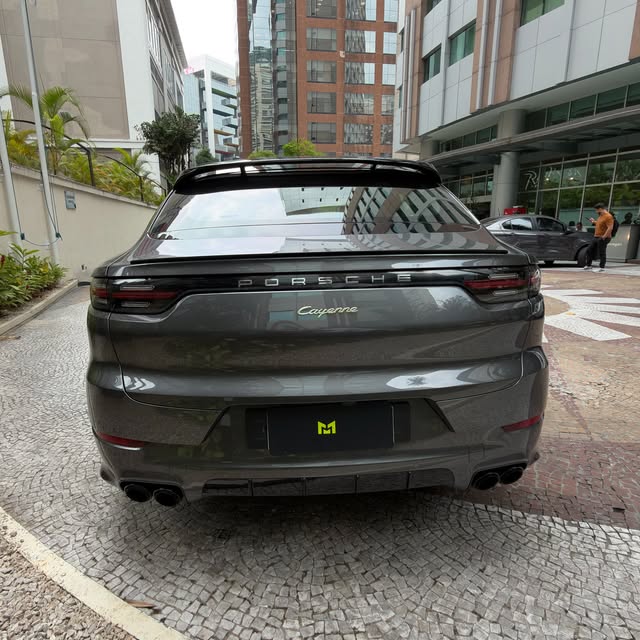 PORSCHE CAYENNE E-HYBRID - Imagem 5