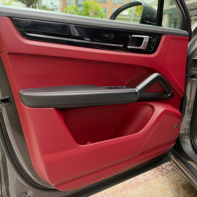 PORSCHE CAYENNE E-HYBRID - Imagem 9