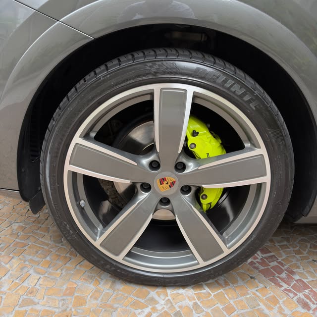 PORSCHE CAYENNE E-HYBRID - Imagem 10