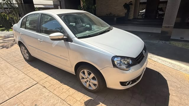 VOLKSWAGEN POLO COMFORTLINE 1.6 I-MOTION - Imagem 3