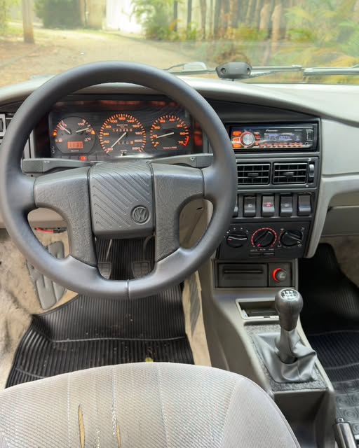 VOLKSWAGEN SANTANA GLS - Imagem 16