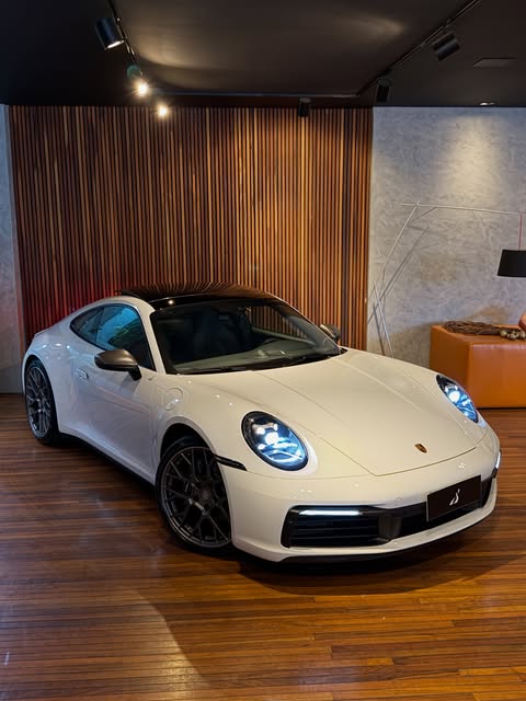 PORSCHE 911 CARRERA - Imagem 18