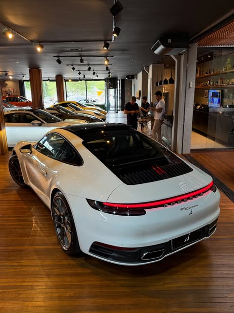 PORSCHE 911 CARRERA - Imagem 20