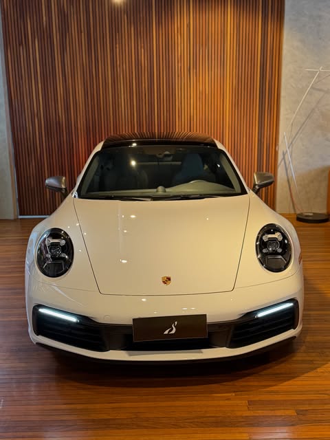 PORSCHE 911 CARRERA - Imagem 6