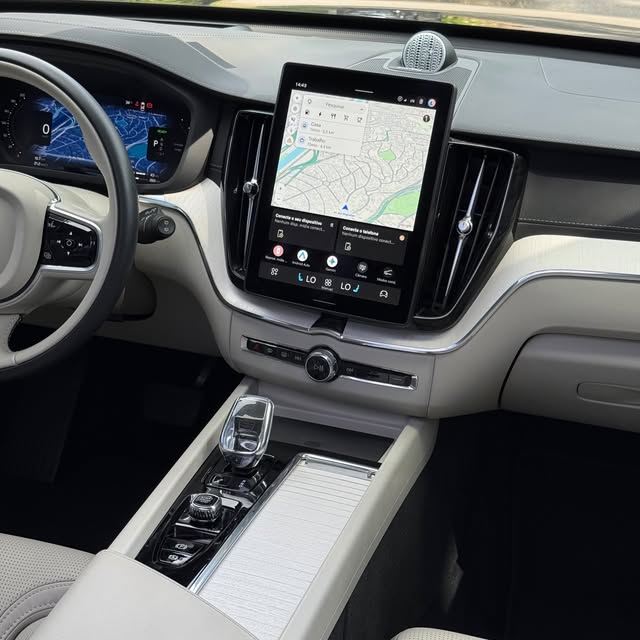 VOLVO XC60 T8 HYBRID ULTRA - Imagem 12