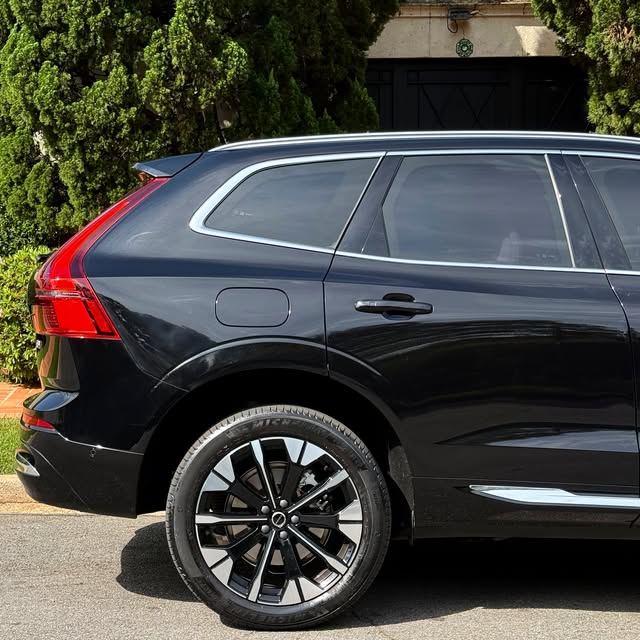 VOLVO XC60 T8 HYBRID ULTRA - Imagem 14