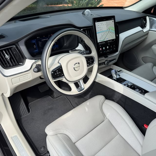 VOLVO XC60 T8 HYBRID ULTRA - Imagem 15