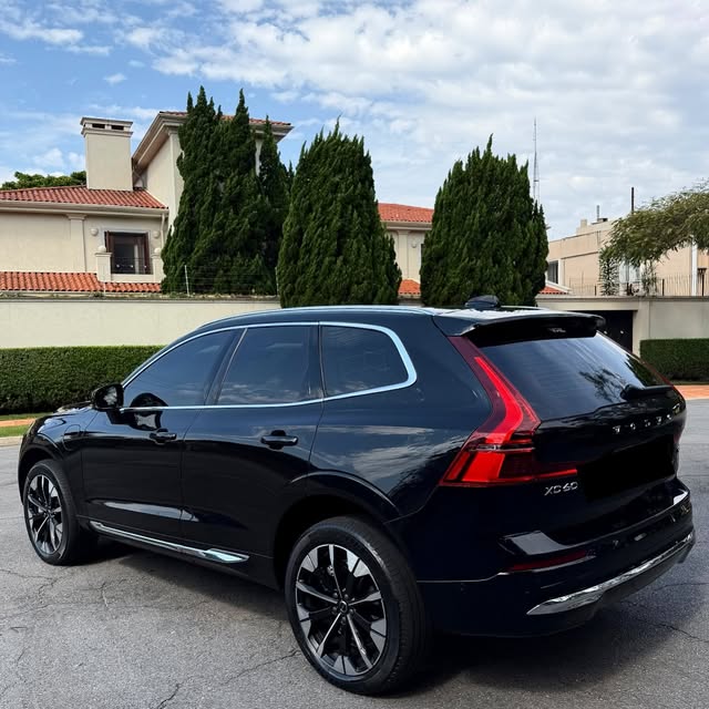 VOLVO XC60 T8 HYBRID ULTRA - Imagem 16