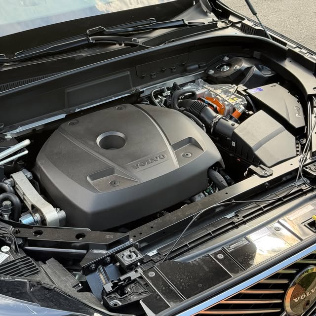 VOLVO XC60 T8 HYBRID ULTRA - Imagem 18