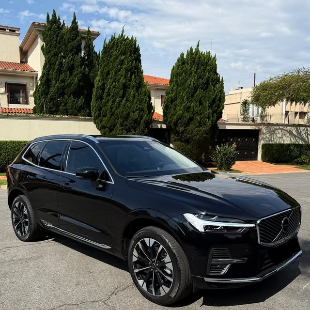 VOLVO XC60 T8 HYBRID ULTRA - Imagem 19