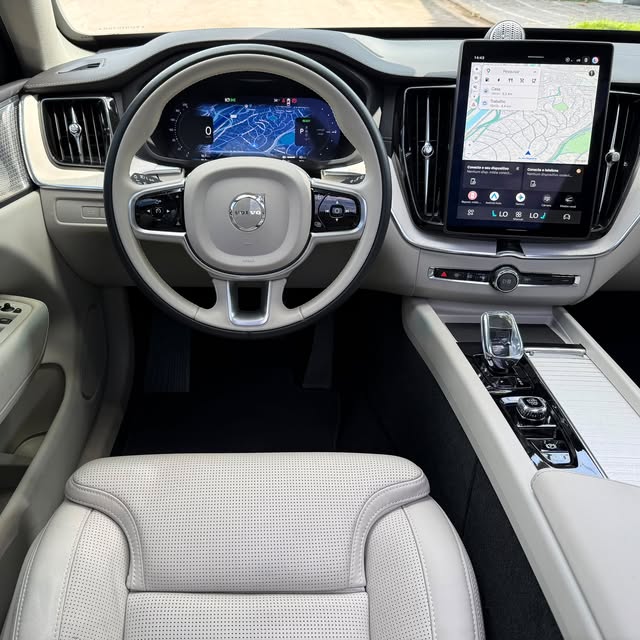 VOLVO XC60 T8 HYBRID ULTRA - Imagem 6