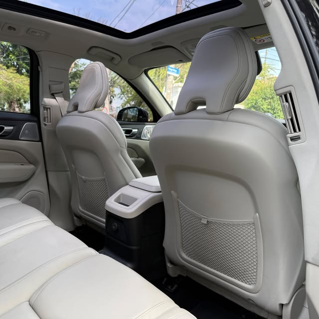 VOLVO XC60 T8 HYBRID ULTRA - Imagem 8