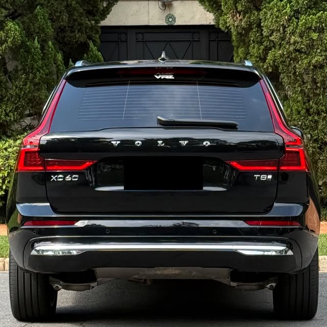 VOLVO XC60 T8 HYBRID ULTRA - Imagem 9