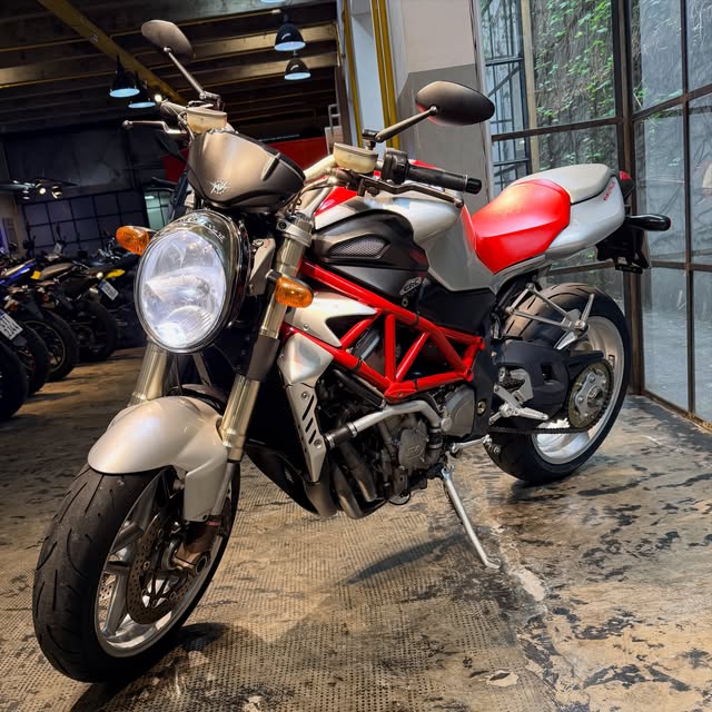 MV AGUSTA BRUTALE - Imagem 6