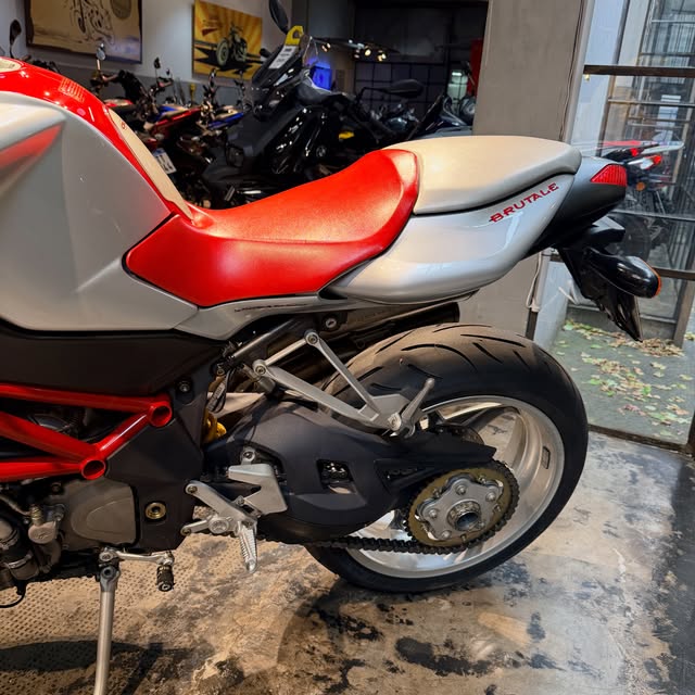 MV AGUSTA BRUTALE - Imagem 9