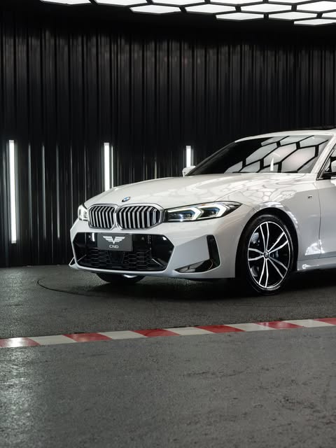 BMW 320I M SPORT - Imagem 15