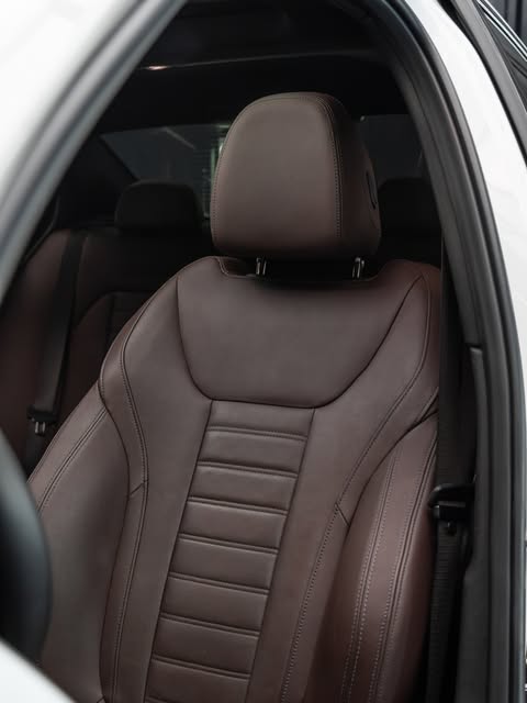 BMW 320I M SPORT - Imagem 18