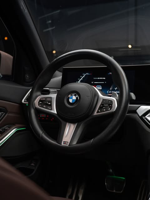 BMW 320I M SPORT - Imagem 4