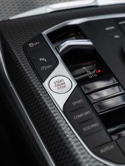 BMW 320I M SPORT - Imagem 10