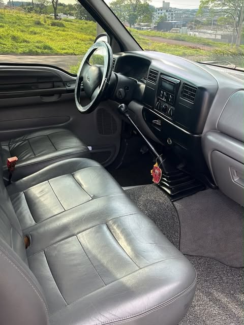 FORD F-250 XLT-L - Imagem 7