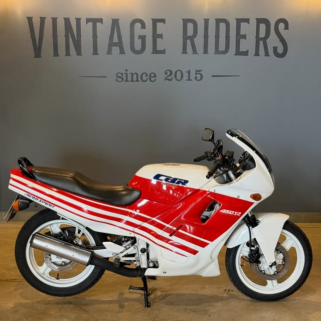 HONDA CBR 450 SR - Imagem 1