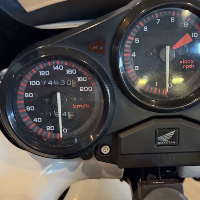 HONDA CBR 450 SR - Imagem 6