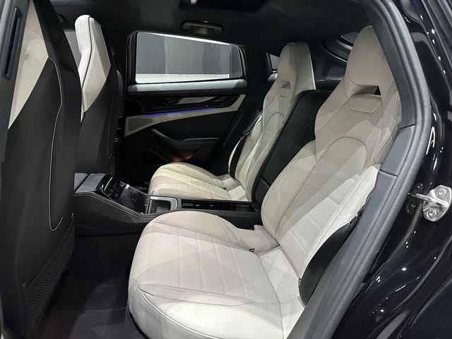 PORSCHE PANAMERA 4S - Imagem 8