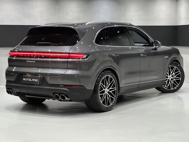 PORSCHE CAYENNE 3.0 V6 E HYBRID AWD TIPTRONIC S - Imagem 4